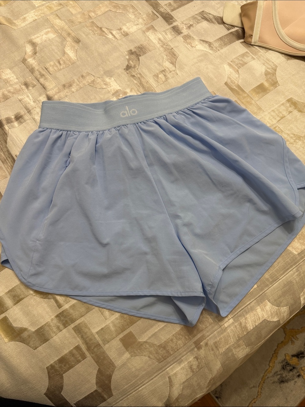 ALO Yoga match point short- light Provence blue - Picture 5 of 6